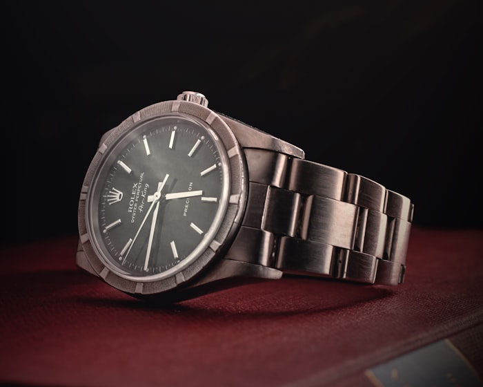 Orologio classico in acciaio